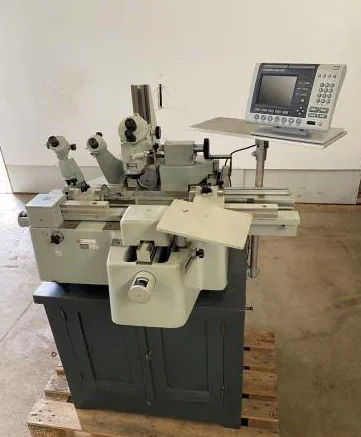 Old Zeiss Universal Measuring Microscope